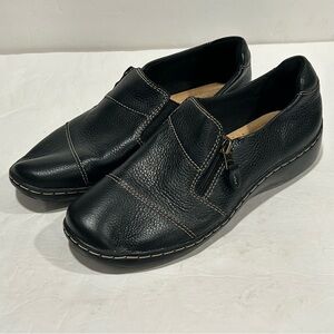 Clarks Woman’sCora Harbor Black Leather Loafer Shoes, Sz 8M, Slip On, Zip